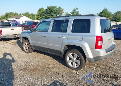 2013 Jeep Patriot Latitude z USA, uszkodzony, nr VIN 1C4NJRFB4DD248587